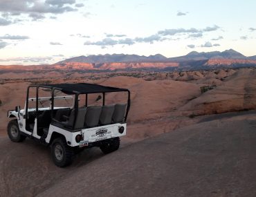 Moab hummer sunset tour