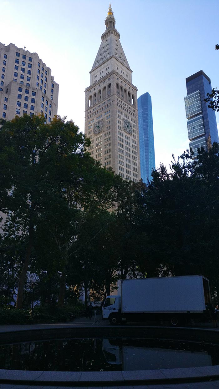 Met Life Tower gezien vanuit Madison Square Park